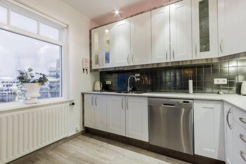 Superb Central Location, No Car Needed - Spacious Akureyri Exterior foto